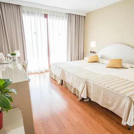 Vik Gran Costa Del Sol Hotel 4*